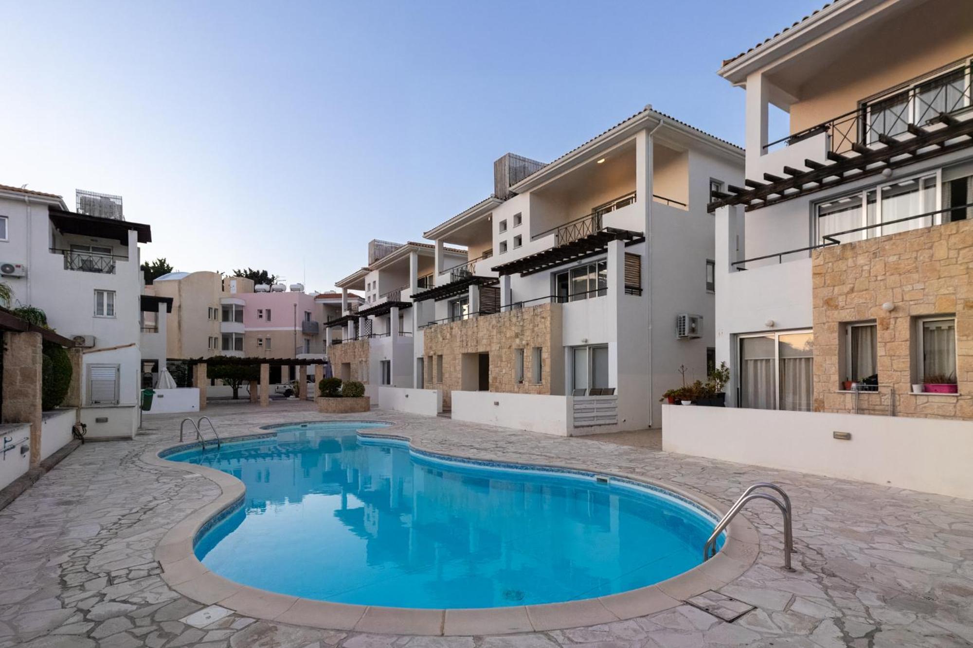 Nefeli Blue-Horizon 2B, Pool, Suites, Big Balconies Пафос Екстериор снимка