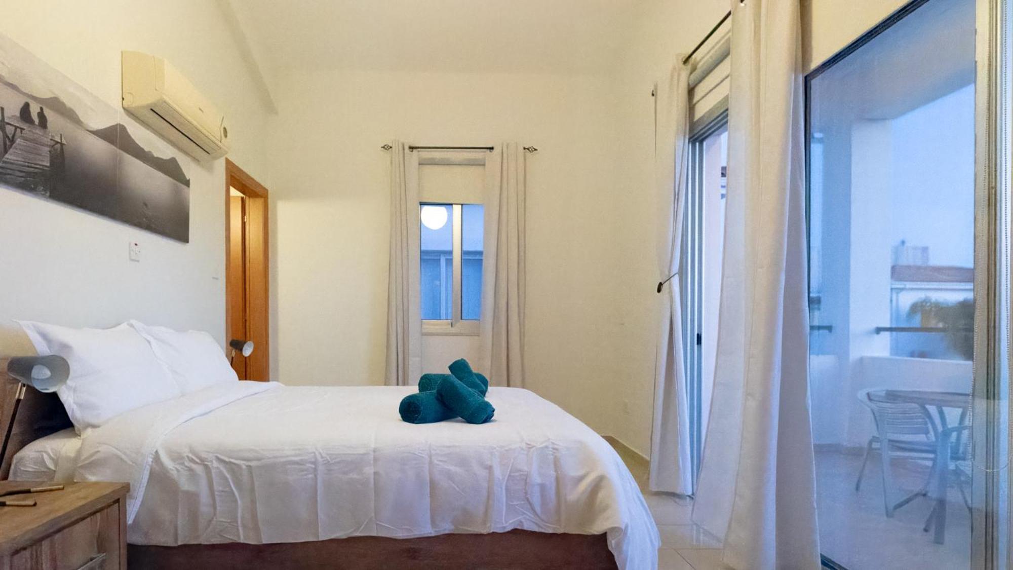 Nefeli Blue-Horizon 2B, Pool, Suites, Big Balconies Пафос Екстериор снимка