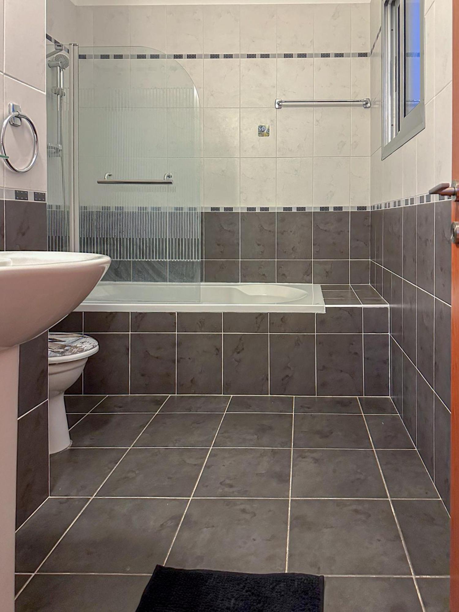 Nefeli Blue-Horizon 2B, Pool, Suites, Big Balconies Пафос Екстериор снимка
