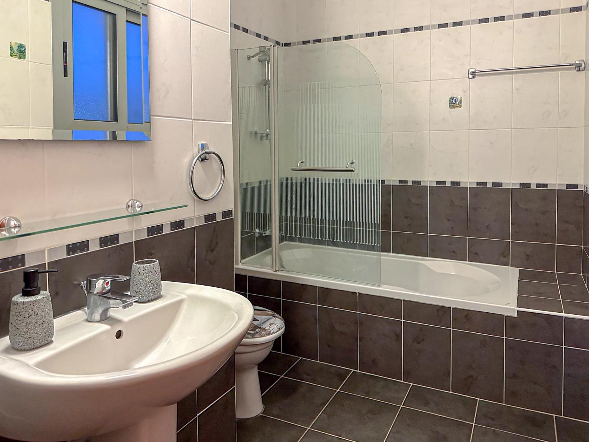 Nefeli Blue-Horizon 2B, Pool, Suites, Big Balconies Пафос Екстериор снимка